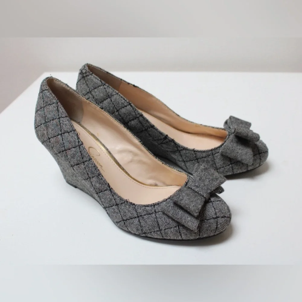 Jessica Simpson Sincerely  bow wedges